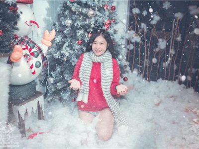 Teen Sài thành ngất ngây sống ảo với tuyết tại Hội quán Decor Tâm Coffee